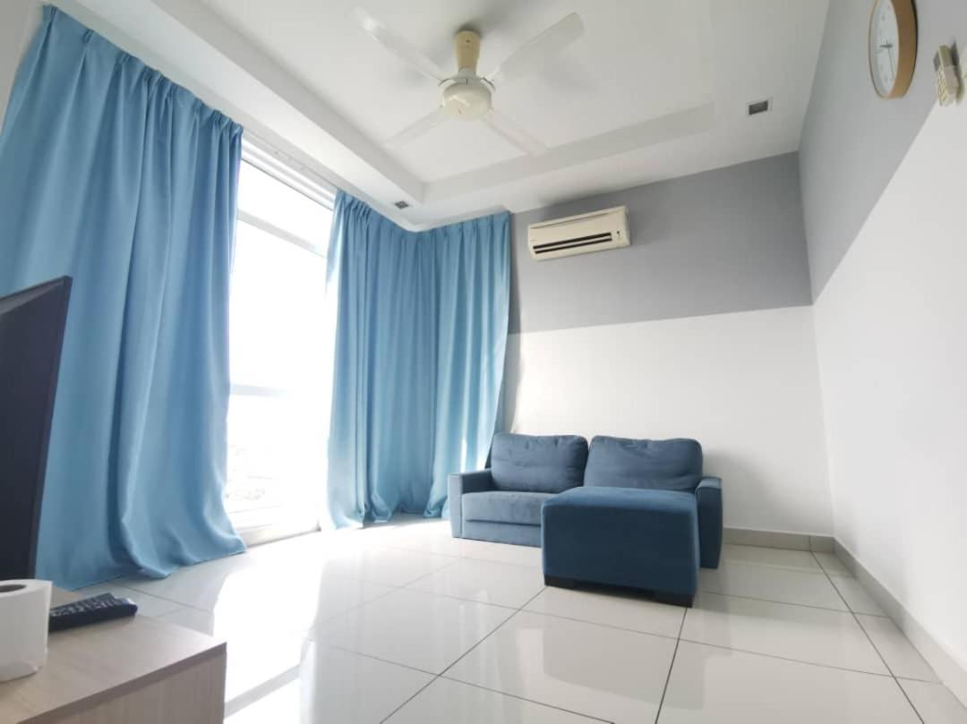 Homestay Kuala Lumpur ; Terminal Tbs ; Bukit Jalil Eksteriør bilde
