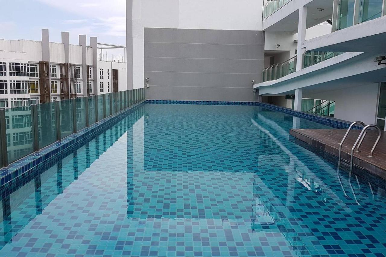 Homestay Kuala Lumpur ; Terminal Tbs ; Bukit Jalil Eksteriør bilde